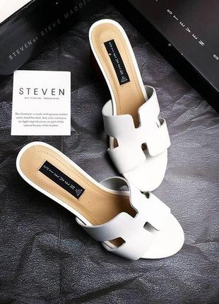 Steven by steve madden оригинал белые кожаные босоножки на широком каблуке2 фото