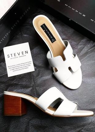 Steven by steve madden оригінал білі шкіряні босоніжки на широкому каблуці1 фото