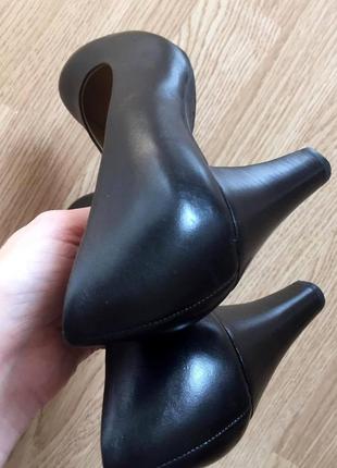 Класичні шкіряні туфлі geox6 фото