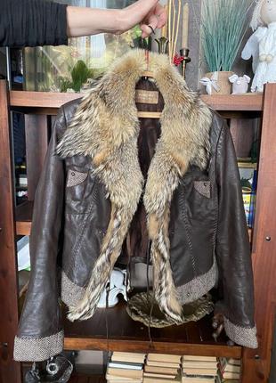 Куртка коричневая кожа с волком
