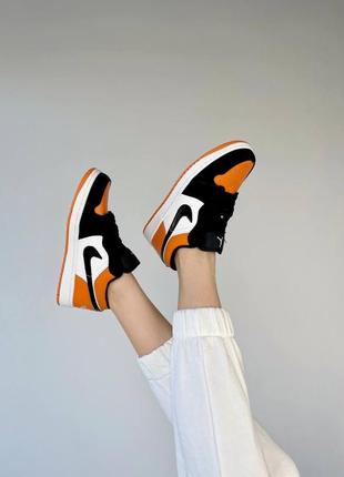 Женские кроссовки nike air jordan 1 retro white/black/orange