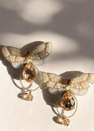 Брошь мотылёк