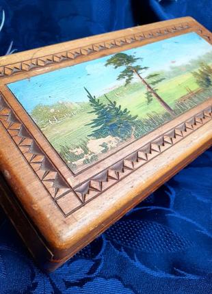 Шкатулка ссср резьба по дереву артель победа вятка художественная роспись советская винтаж