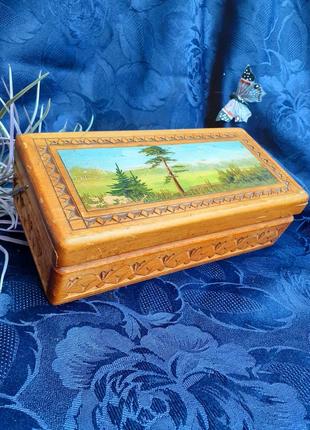 Шкатулка ссср резьба по дереву артель победа вятка художественная роспись советская винтаж
