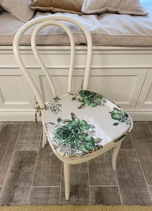 1003 “simple flowers” подушка на стул трапеция 40*40*21 фото