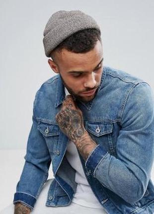 Короткая шапка бини champion