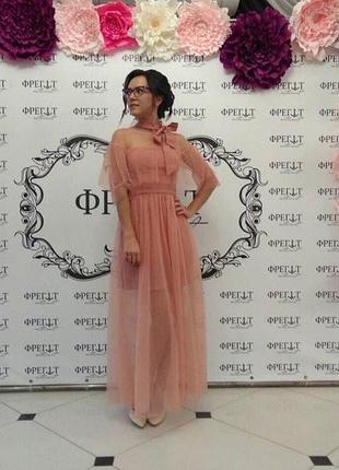 Шикарне повітряне вечірнє плаття