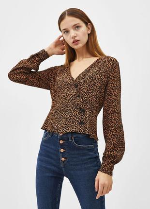 Модная блуза леопард bershka