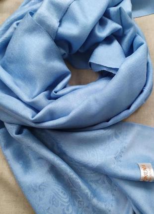 Голубой широкий шарф палантин тонкая шерсть шелк  с узором3 фото