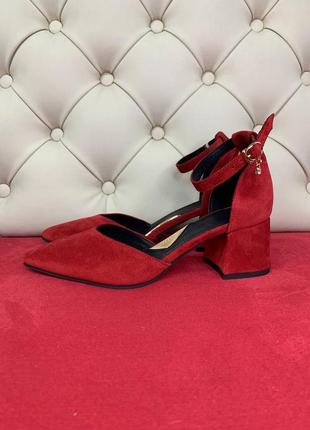 Замшевые красные туфли на ремешке и удобном каблуке,любой цвет!3 фото