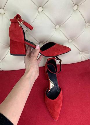 Замшевые красные туфли на ремешке и удобном каблуке,любой цвет!6 фото