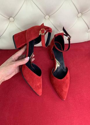 Замшевые красные туфли на ремешке и удобном каблуке,любой цвет!2 фото