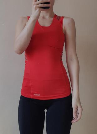 Стягуюча майка reebok easy tone