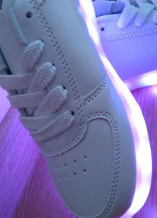 Кроссовки led светящиеся подошвой на юсб зарядке светящейся5 фото