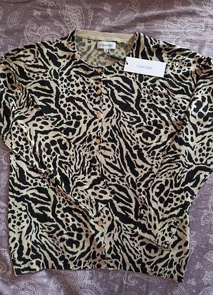 Оригинальный кардиган с интересным принтом от calvin klein