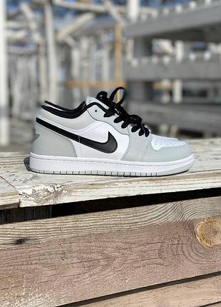 Жіночі кросівки джордани низькі jordan nike low