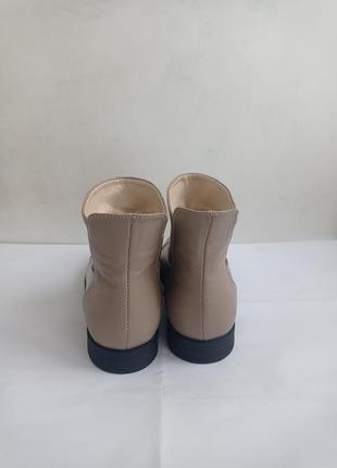 Кожаные демисезонные ботинки, цвет бежевый, размер 40-26-26,3 см7 фото