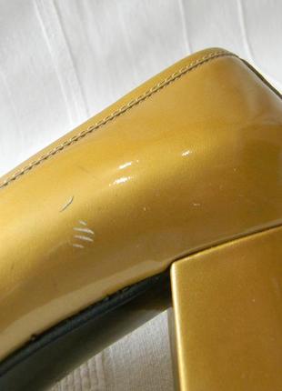 Кожаные туфли лаковые золотистые от sergio rossi р.38 ст.25см италия8 фото