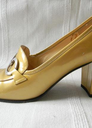 Кожаные туфли лаковые золотистые от sergio rossi р.38 ст.25см италия2 фото
