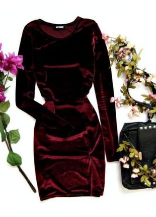 Новогоднее красивое бордовое велюровое платье по фигуре с разрезом2 фото