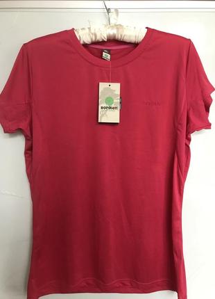 Спортивна футболка