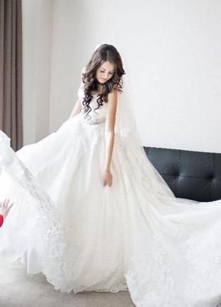 Невероятно счастливое свадебное платье испания3 фото