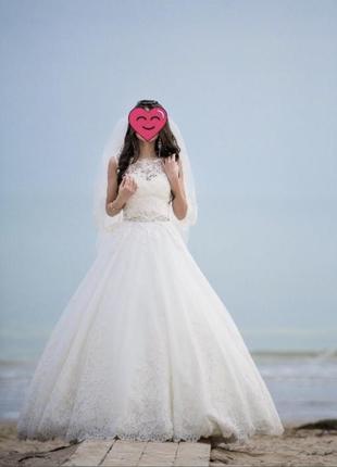 Невероятно счастливое свадебное платье испания5 фото
