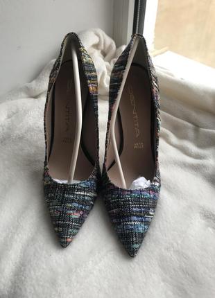 Лодочки identità