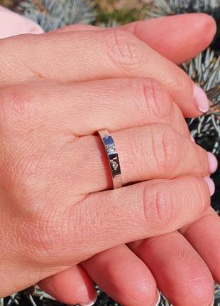 Кольцо с бриллиантами из серебра2 фото