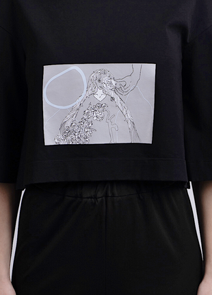 Дизайнерская футболка женская с воротником стойкой/ограниченный тираж5 фото