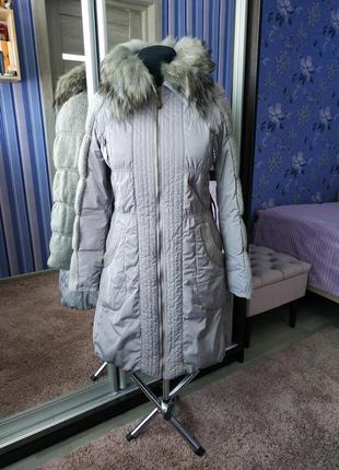 Зимове пальто з натуральнии хутром пуховик