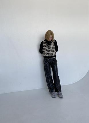 Вязаная жилетка 5