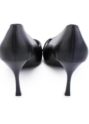 Стильные черные туфли лодочки на шпильке классические со стразами5 фото