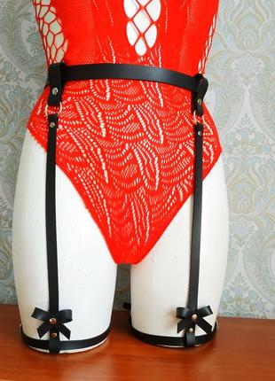 Пояс з бантами