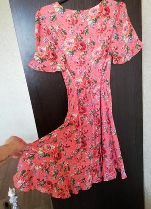 Платье в актуальный цветочный принт oasis2 фото