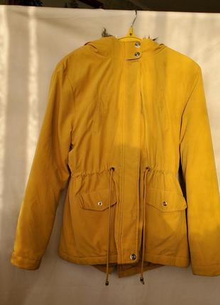 Куртка желтая с утеплителем3 фото