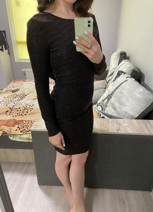 Платье с открытой спиной