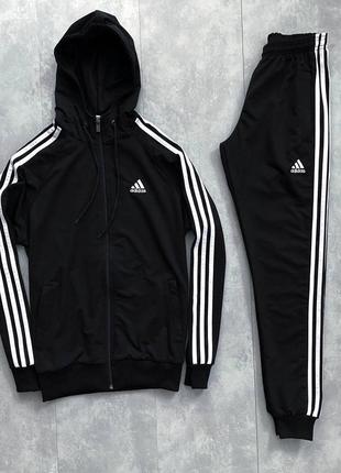 Класний спортивний костюм adidas