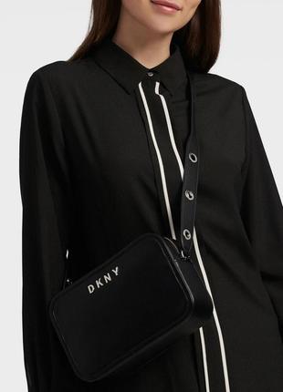 Сумка кроссбоди кожаная dkny duane camera crossbody leather r94erf54 оригинал7 фото