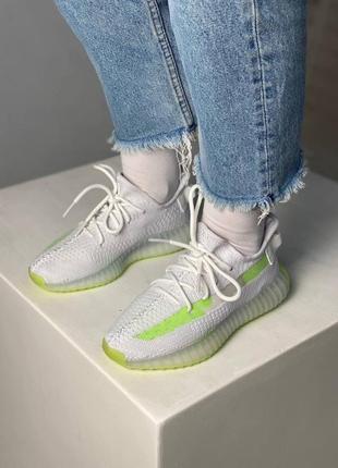 Adidas yeezy boost 350 v2 white green, женские кроссовки адидас изи 350 белые, літні кросівки ізі 3507 фото