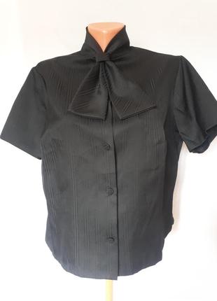 Вінтажна чорна блуза з коротким рукавом зав'язками спереду glorett trevira (розмір 38-40)
