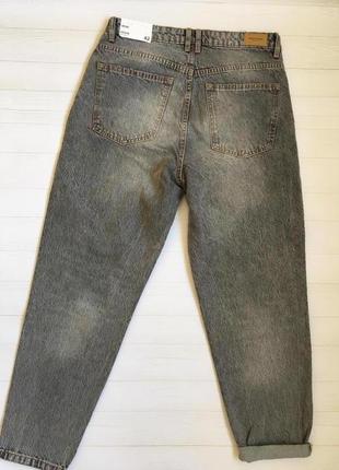 Шикарные джинсы мом bershka 36,42 размер8 фото