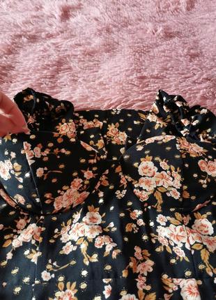 Платье с объёмным рукавами, в мелкий цветочный принт4 фото