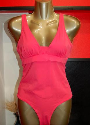 Фирменный сдельный купальник