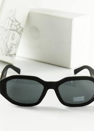 Брендові сонцезахисні окуляри жіночі модні 2021