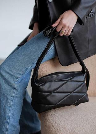 Женская сумка багет на короткой ручке 2в1 черная стеганая5 фото