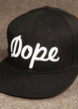 Кепка снепбек dope з прямим козирком чорна, унісекс