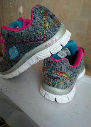 Skechers