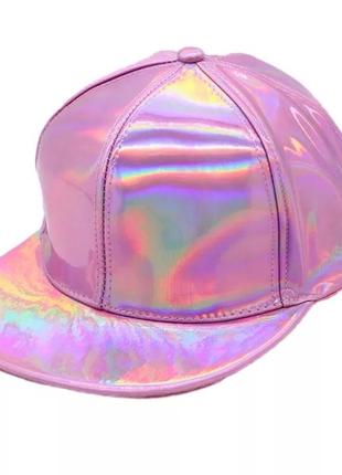 Кепка снепбек блестящая с прямым козырьком голограмма, унисекс фиолетовый