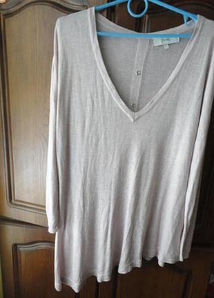 Ніжний асиметричний світерок